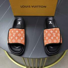 Picture of Louis Vuitton Slippers _SKULVsz38-45hnh0440966